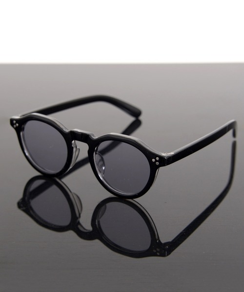 Revo.(レボ)の「CROWNPUNT FLAT LENS SUNGLASSES / クラウンパント フラットレンズ サングラス カラーレンズ UVカット(サングラス・メンズ・ライトベージュ/グリーン/モカ/ライトブルー/ライトグレー/ブラック・FREE)」の3枚目の写真