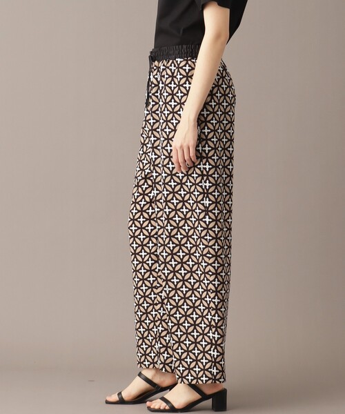 DRESSTERIOR（ドレステリア）の「【ウエストゴム/オリジナル柄】オーバーラップサークルイージーパンツ（その他パンツ・レディース・ベージュ系・34/36/38/40）」の9枚目の写真