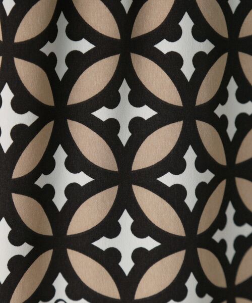 DRESSTERIOR（ドレステリア）の「【ウエストゴム/オリジナル柄】オーバーラップサークルイージーパンツ（その他パンツ・レディース・ベージュ系・34/36/38/40）」の18枚目の写真