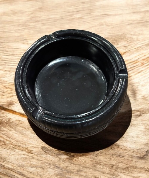 Port（ポート）の「レトロ ユーズド タイヤ デザイン アシュトレイ（アッシュトレイ/ライター・メンズ・ブラック/ホワイト/レッド/イエロー/グリーン・FREE）」の8枚目の写真