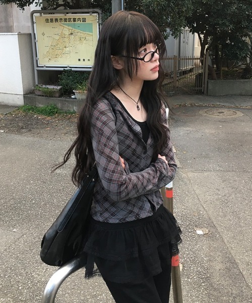 anyonemore（エニワンモア）の「チェック柄スリムフィットカーディガン（Tシャツ/カットソー・レディース・チャコール・FREE）」の8枚目の写真