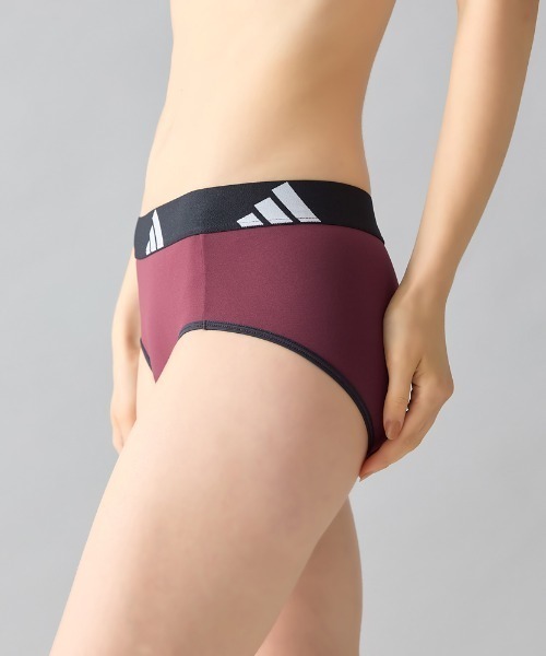 adidas(アディダス)の「adidas/アディダス レギュラーショーツ 吸汗速乾(ショーツ・レディース・ブラック/ライトグレー/ボルドー/パープル系その他/ブラック系その他・MEDIUM/LARGE)」の9枚目の写真