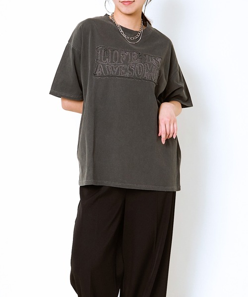 GORGE（ゴージ）の「《ピグメント加工×立体ロゴ》レディース オーバーサイズ Tシャツ 刺繍入り ビッグシルエット 春夏秋（Tシャツ/カットソー・レディース・グレイッシュベージュ/スミクロ/ピンク・F）」の8枚目の写真