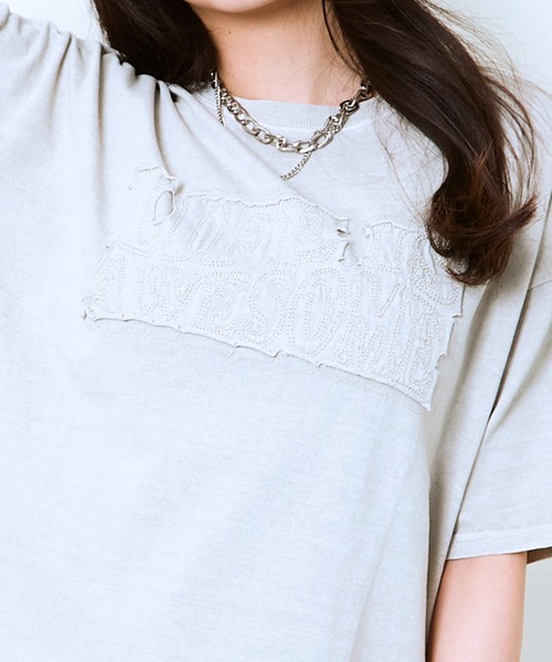 GORGE（ゴージ）の「《ピグメント加工×立体ロゴ》レディース オーバーサイズ Tシャツ 刺繍入り ビッグシルエット 春夏秋（Tシャツ/カットソー・レディース・グレイッシュベージュ/スミクロ/ピンク・F）」の19枚目の写真
