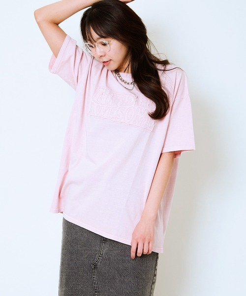 GORGE（ゴージ）の「《ピグメント加工×立体ロゴ》レディース オーバーサイズ Tシャツ 刺繍入り ビッグシルエット 春夏秋（Tシャツ/カットソー・レディース・グレイッシュベージュ/スミクロ/ピンク・F）」の21枚目の写真