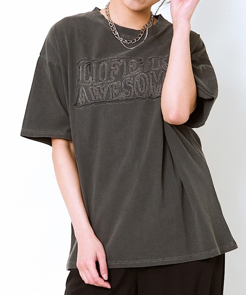 GORGE（ゴージ）の「《ピグメント加工×立体ロゴ》レディース オーバーサイズ Tシャツ 刺繍入り ビッグシルエット 春夏秋（Tシャツ/カットソー・レディース・グレイッシュベージュ/スミクロ/ピンク・F）」の4枚目の写真