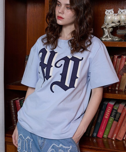 HOODHOOD(フッドフッド)の「【UNISEX】HOODHOOD/Applique T(Tシャツ/カットソー・レディース・ライトブルー/ホワイト/パープル/ブラック・MEDIUM/LARGE)」の5枚目の写真