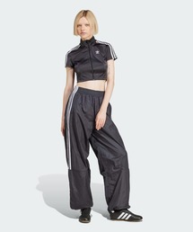 adidas（アディダス）の「アディカラー 半袖トラックトップ