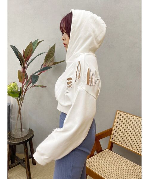 EVRIS（エヴリス）の「ダメージスウェットクロップドパーカー（パーカー・レディース・ブルー/ホワイト/ブラック・FREE）」の11枚目の写真