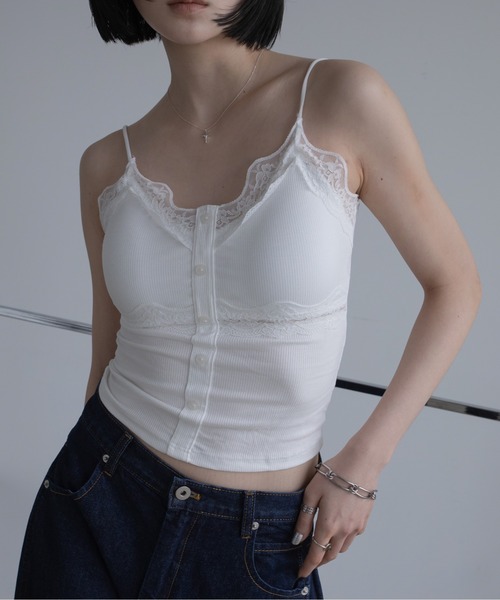 VACANCY（ヴァカンシー）の「レース切替カップ付きキャミソール（キャミソール・レディース・ホワイト/グレー/ブラック・FREE）」の2枚目の写真