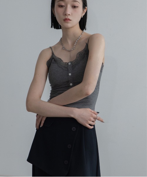 VACANCY（ヴァカンシー）の「レース切替カップ付きキャミソール（キャミソール・レディース・ホワイト/グレー/ブラック・FREE）」の15枚目の写真
