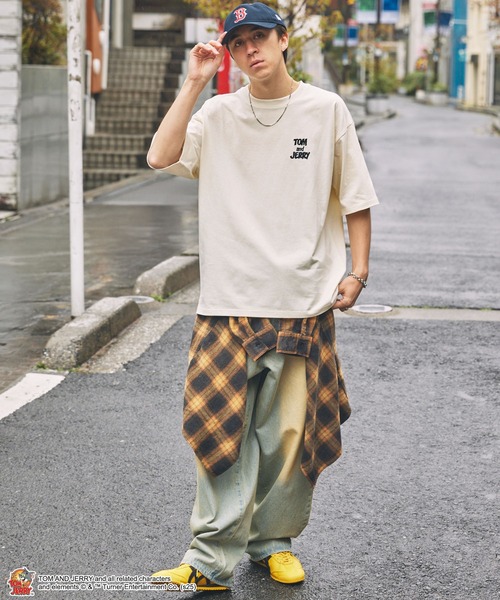 TOM and JERRY】別注 トムとジェリー グラフィック刺繍半袖Tシャツ