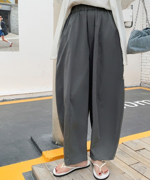 by LEGNA（バイレグナ）の「【選べる丈感】イージーコクーンパンツ（その他パンツ・レディース・ブラック/アイボリー/グレイッシュベージュ/チャコール/ベージュ/ネイビー/ライトグレー/キャメル/カーキブラウン/ブラウン/ダークブラウン系/ブラック系/グレー系/ブラウン系/グレー系その他/ブルー系その他/ネイビー系/ブラック系その他・M-Short/L-Short/M-Regular/L-Regular/M-Long/L-Long）」の7枚目の写真