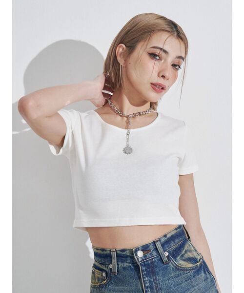 EVRIS(エヴリス)の「BASICシンプルショートTシャツ(Tシャツ/カットソー・レディース・ブラック/チャコールグレー/ホワイト/レッド・FREE)」の22枚目の写真