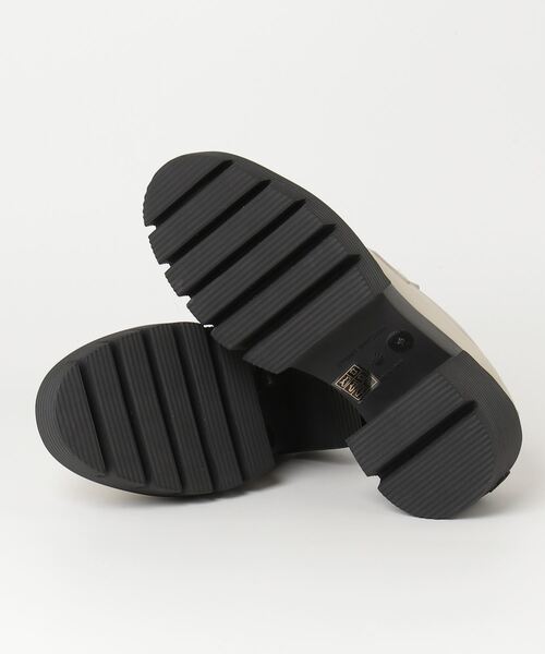 STUART WEITZMAN(スチュアートワイツマン)の「STUART WEITZMAN SOHO LOAFER スチュアート・ワイツマン ソーホー ローファー(ローファー・レディース・オートミール・35/36/36.5/37/37.5/38/35.5)」の3枚目の写真