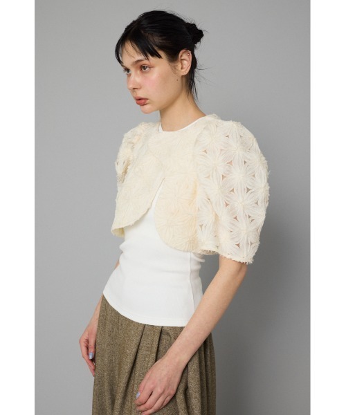 HeRIN.CYE(ヘリンドットサイ)の「Flower lace bolero フラワーレースボレロ(カーディガン/ボレロ・レディース・ホワイト/ブラック・FREE)」の4枚目の写真