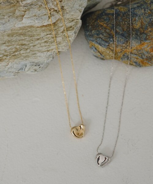 Kastane（カスタネ）の「【fiw.】ゆがみハートネックレス（ネックレス・レディース・ゴールド/シルバー・FREE）」の6枚目の写真