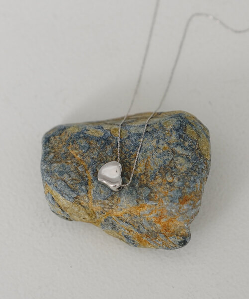 Kastane（カスタネ）の「【fiw.】ゆがみハートネックレス（ネックレス・レディース・ゴールド/シルバー・FREE）」の11枚目の写真