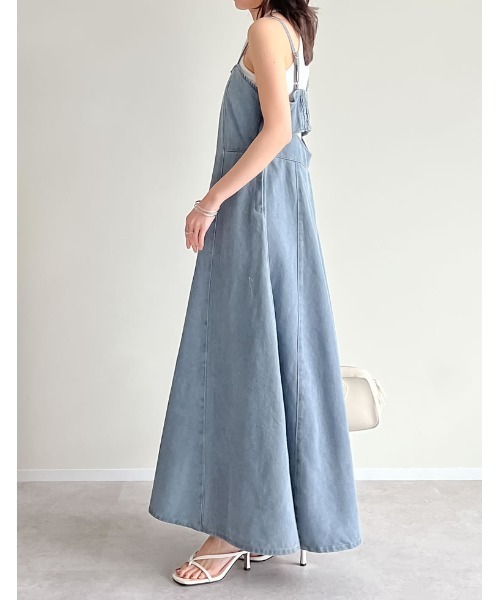 Re:EDIT（リエディ）の「[2025 SUMMER COLLECTION][低身長サイズ有]コットンデニムパネルフレアキャミワンピース（ワンピース・レディース・ネイビー/ブルー・MEDIUM/LARGE/SHORT）」の10枚目の写真