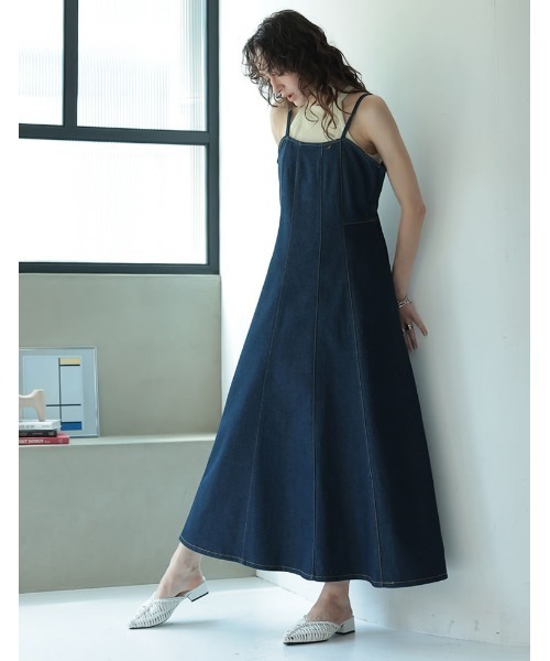 Re:EDIT（リエディ）の「[2025 SUMMER COLLECTION][低身長サイズ有]コットンデニムパネルフレアキャミワンピース（ワンピース・レディース・ネイビー/ブルー・MEDIUM/LARGE/SHORT）」の3枚目の写真