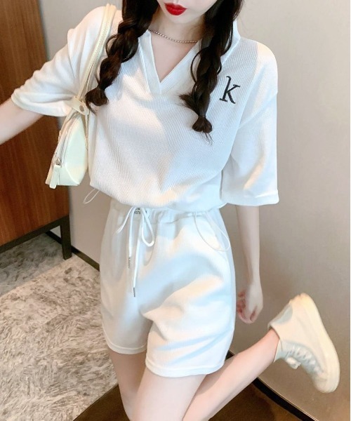 COMON＋（コモンプラス）の「ワッフル調 トップス＆ショートパンツ セットアップ（セットアップ・レディース・ホワイト/ブラック・M/L）」の4枚目の写真