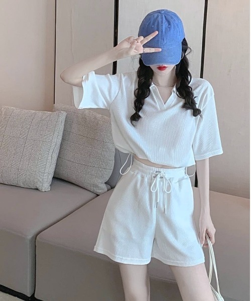 COMON＋（コモンプラス）の「ワッフル調 トップス＆ショートパンツ セットアップ（セットアップ・レディース・ホワイト/ブラック・M/L）」の17枚目の写真