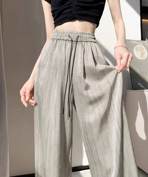 Miniministore(ミニミニストア)の「水墨風ワイドパンツ 薄手ドレープパンツ夏(スウェットパンツ・レディース・グレイッシュベージュ/ブラック/オフホワイト・M/L)」の1枚目の写真