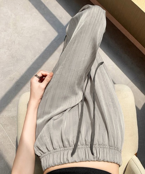 Miniministore(ミニミニストア)の「水墨風ワイドパンツ 薄手ドレープパンツ夏(スウェットパンツ・レディース・グレイッシュベージュ/ブラック/オフホワイト・M/L)」の9枚目の写真