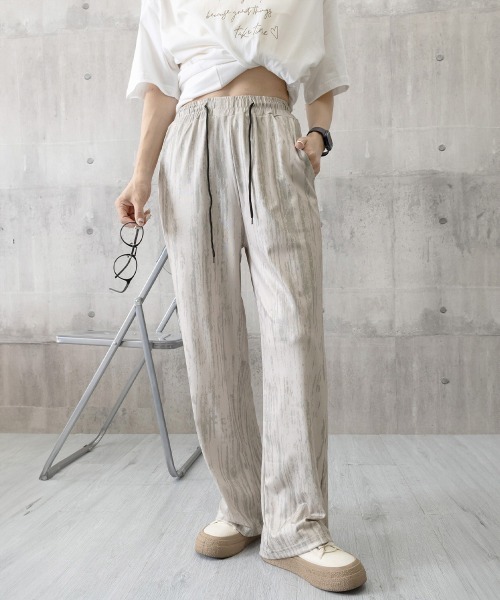 Miniministore(ミニミニストア)の「水墨風ワイドパンツ 薄手ドレープパンツ夏(スウェットパンツ・レディース・グレイッシュベージュ/ブラック/オフホワイト・M/L)」の17枚目の写真