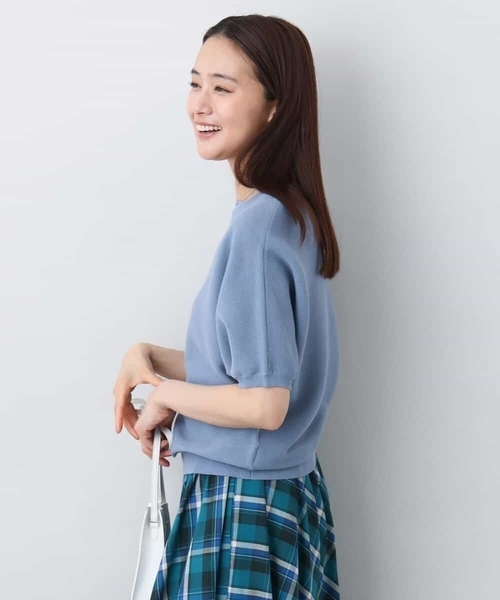 MK MICHEL KLEIN（エムケーミッシェルクラン）の「ガーター編み五分袖ニット/洗える（ニット/セーター・レディース・グレー/ホワイト/ダークインディゴブルー/イエロー・38）」の4枚目の写真