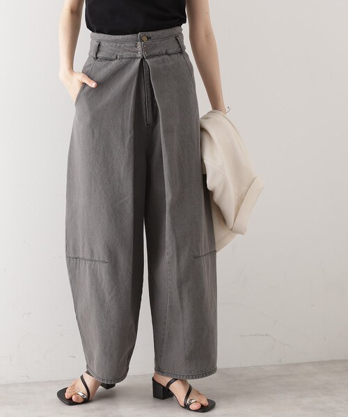 THE SHOP TK （ザ ショップ ティーケー ）の「バレル風タックパンツ【洗濯機OK】（その他パンツ・レディース・ブラック/ベージュ/ネイビー・12/13）」の2枚目の写真