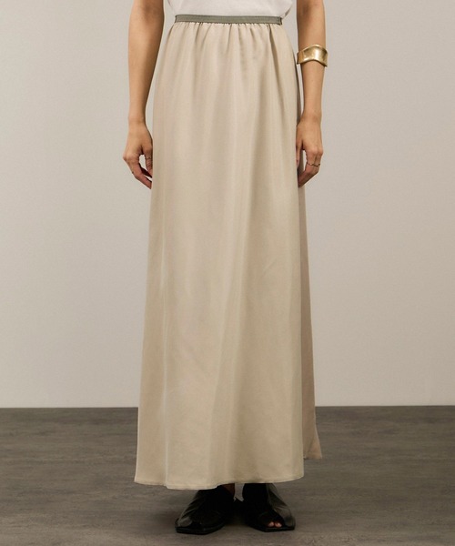 SALON adam et rope'（サロン アダム エ ロペ）の「キュプラツイルバックフレアースカート［セットアップ対応］（スカート・レディース・ブラウン/ベージュ・FREE）」の11枚目の写真