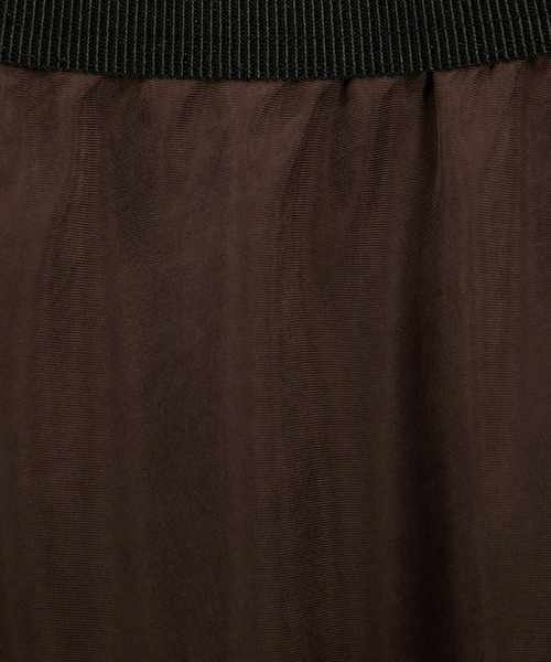 SALON adam et rope'（サロン アダム エ ロペ）の「キュプラツイルバックフレアースカート［セットアップ対応］（スカート・レディース・ブラウン/ベージュ・FREE）」の18枚目の写真