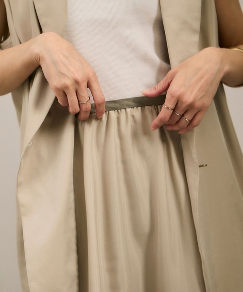 SALON adam et rope'（サロン アダム エ ロペ）の「キュプラツイルバックフレアースカート［セットアップ対応］（スカート・レディース・ブラウン/ベージュ・FREE）」の20枚目の写真