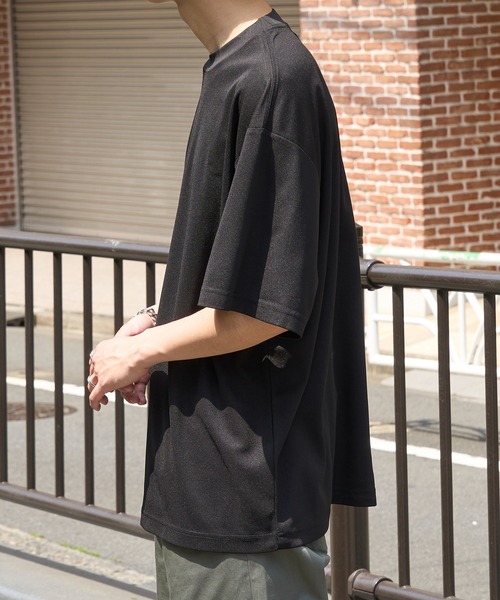 MAISON CLUB(メゾンクラブ)の「【MAISON CLUB】Over Size Dry Tee / オーバーサイズドライTee 速乾 ジムウェア ランニング ラッシュガード代わりにも(Tシャツ/カットソー・メンズ・ブラック/ホワイト・M/L)」の11枚目の写真