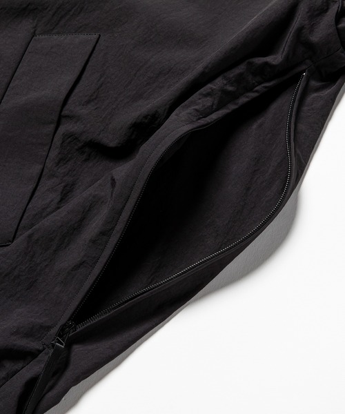 meanswhile(ミーンズワイル)の「Nylon Wrap Over Coat(トレンチコート・メンズ・ベージュ/ブラック・2(M)/3(L))」の17枚目の写真