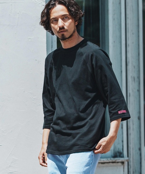 felkod(フィルコッド)の「mt9819- Barcode Embroidery Raglan sleeve Tee ラグランスリーブTシャツ(Tシャツ/カットソー・メンズ・ホワイト×ブラック/ホワイト×ピンク/ブラック×ピンク・S/M/L/XL)」の7枚目の写真