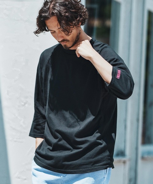 felkod(フィルコッド)の「mt9819- Barcode Embroidery Raglan sleeve Tee ラグランスリーブTシャツ(Tシャツ/カットソー・メンズ・ホワイト×ブラック/ホワイト×ピンク/ブラック×ピンク・S/M/L/XL)」の8枚目の写真