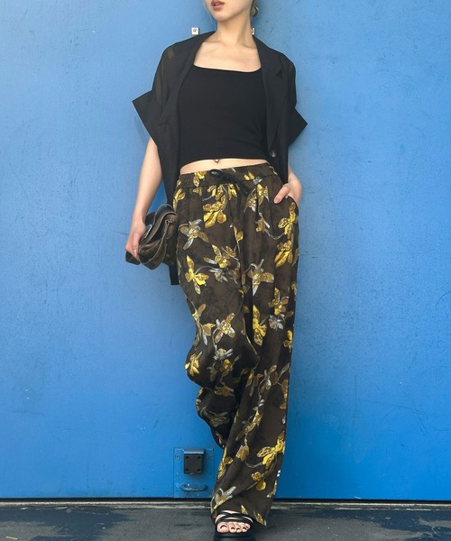 SpRay(スプレイ)の「花柄リラックスパンツ(その他パンツ・レディース・チャコールグレー/グレー/ブラック/カーキ・FREE)」の5枚目の写真