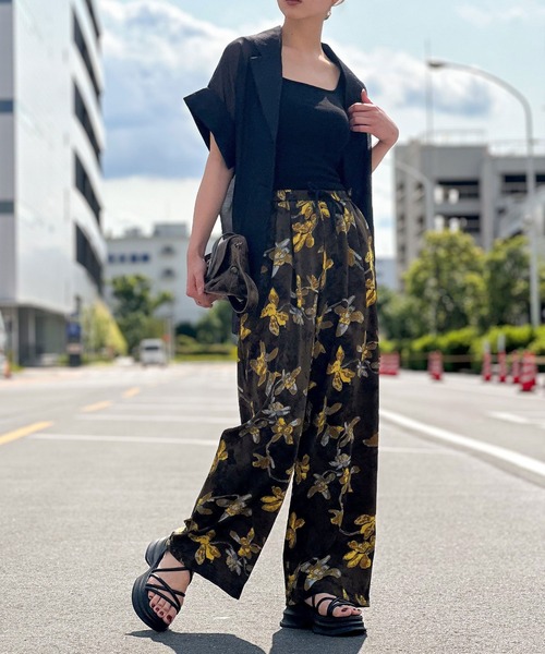 SpRay(スプレイ)の「花柄リラックスパンツ(その他パンツ・レディース・チャコールグレー/グレー/ブラック/カーキ・FREE)」の8枚目の写真