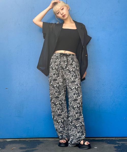 SpRay(スプレイ)の「花柄リラックスパンツ(その他パンツ・レディース・チャコールグレー/グレー/ブラック/カーキ・FREE)」の11枚目の写真