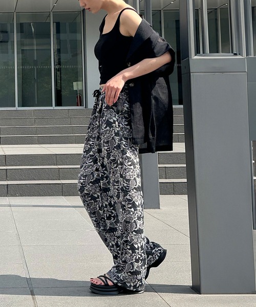 SpRay(スプレイ)の「花柄リラックスパンツ(その他パンツ・レディース・チャコールグレー/グレー/ブラック/カーキ・FREE)」の21枚目の写真