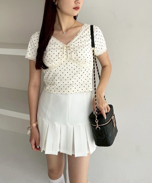 one after another NICE CLAUP(ワンアフターアナザーナイスクラップ)の「【カップ付き】レーステレコトップス(Tシャツ/カットソー・レディース・ブラック/ホワイト系その他/ドット/サックスブルー・FREE)」の21枚目の写真