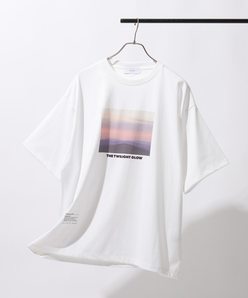 RAGEBLUE（レイジブルー）の「＜接触冷感機能付き＞【HIGH COOL/ハイクール】モノクロフォトTシャツ（Tシャツ/カットソー・メンズ・ブラック/レッド/ホワイト/グレー/オフホワイト・LARGE/MEDIUM）」の3枚目の写真