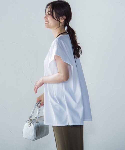 LAUTREAMONT（ロートレアモン）の「【WEB限定】タックデザインカットソー ≪接触冷感／洗濯機OK≫（Tシャツ/カットソー・レディース・ブルー/ブラック/カーキ/ホワイト/ブラウン・9号）」の2枚目の写真