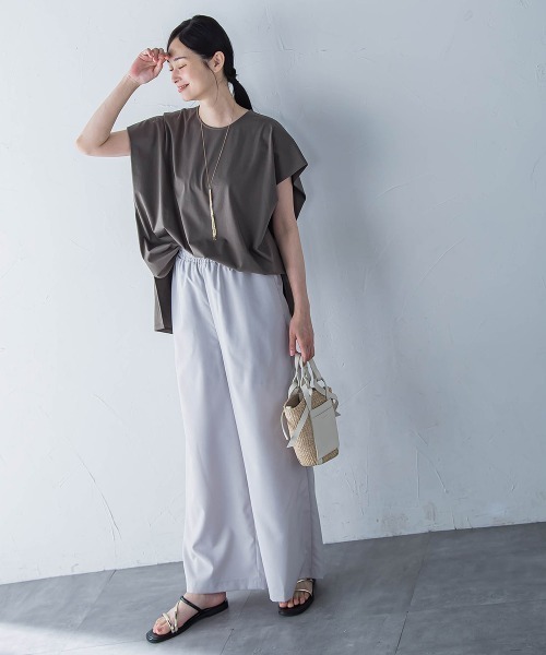LAUTREAMONT（ロートレアモン）の「【WEB限定】タックデザインカットソー ≪接触冷感／洗濯機OK≫（Tシャツ/カットソー・レディース・ブルー/ブラック/カーキ/ホワイト/ブラウン・9号）」の16枚目の写真