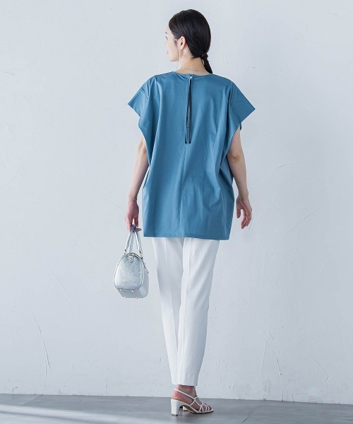 LAUTREAMONT（ロートレアモン）の「【WEB限定】タックデザインカットソー ≪接触冷感／洗濯機OK≫（Tシャツ/カットソー・レディース・ブルー/ブラック/カーキ/ホワイト/ブラウン・9号）」の6枚目の写真