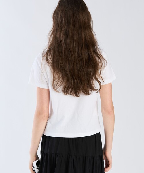 To b. by agnes b.（トゥービーバイアニエスベー）の「ロゴ オーガニックコットン 半袖 Tシャツ（Tシャツ/カットソー・レディース・ホワイト・40/38）」の4枚目の写真