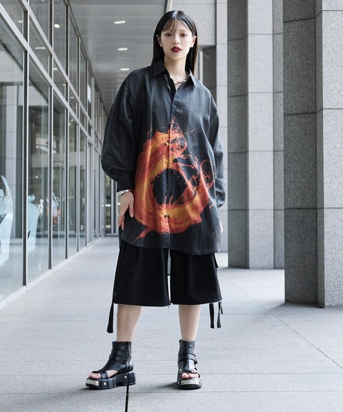 狐独（コドク）の「【狐独】2wayハカマコードカーゴスラックス（カーゴパンツ・メンズ・ブラック・SMALL/LARGE/MEDIUM）」の4枚目の写真