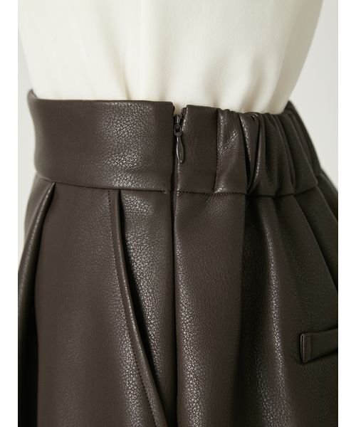 FRAY I.D(フレイアイディー)の「レースヘムレザーライクショートパンツ(その他パンツ・レディース・ブラウン/ブラック/グレイッシュベージュ・0/1)」の15枚目の写真